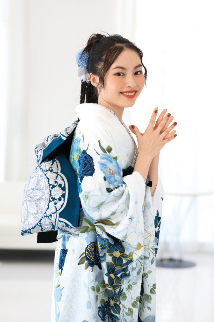 【振袖ヘア】キーワードは三つ編みとリボン？クールだけど可愛さ満点の最旬ヘアアレンジをご紹介❤︎