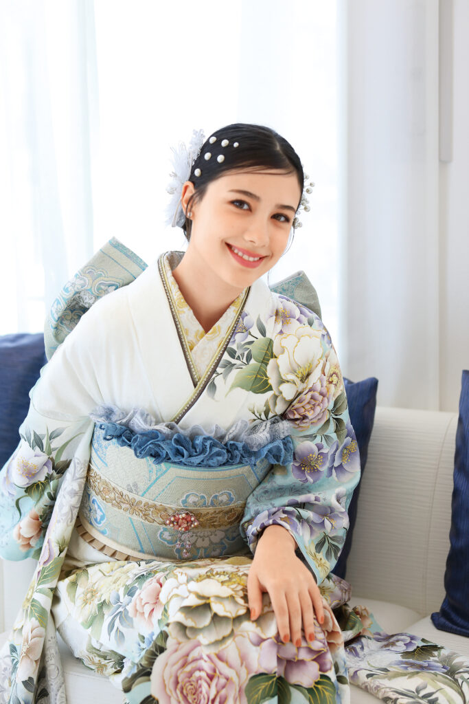 【振袖ヘア】周りと差がつく！タイトヘアで叶える、トレンド感たっぷりの大人っぽアレンジ⭐︎