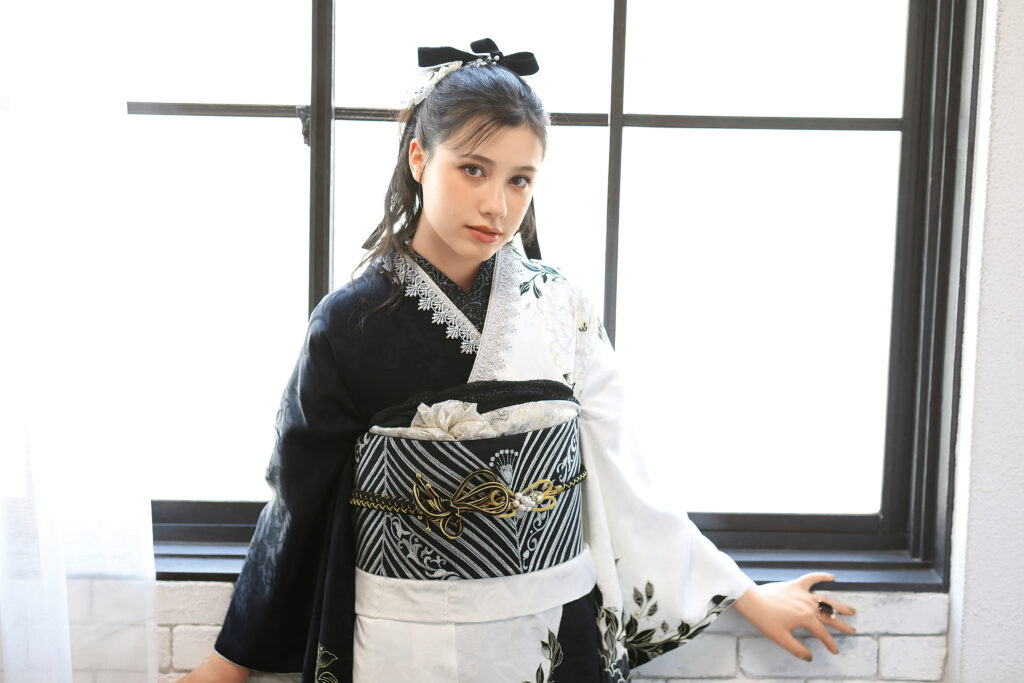 【振袖メイク】令和は“ミュート囲み目”が正解。ナチュラルなのに圧倒的に盛れるデカ目の作り方★